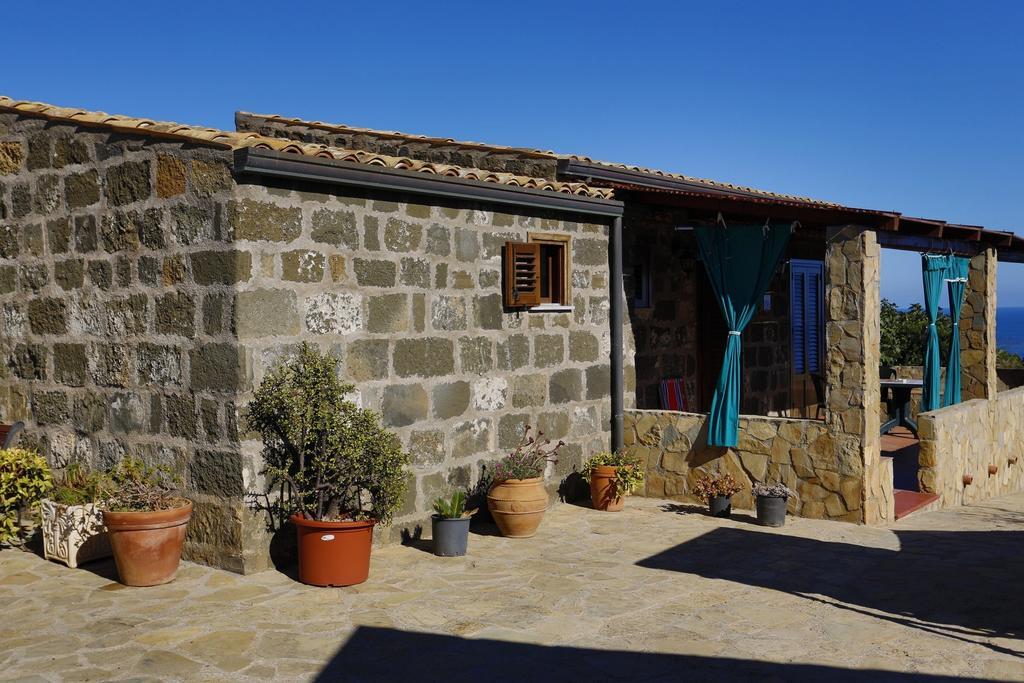 Case Vacanze La Cernia Bruna Isola di Ustica エクステリア 写真